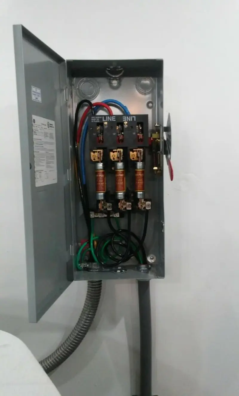 Three-phase disconnect switch installed for Smoke Detector Installation in Capitol View